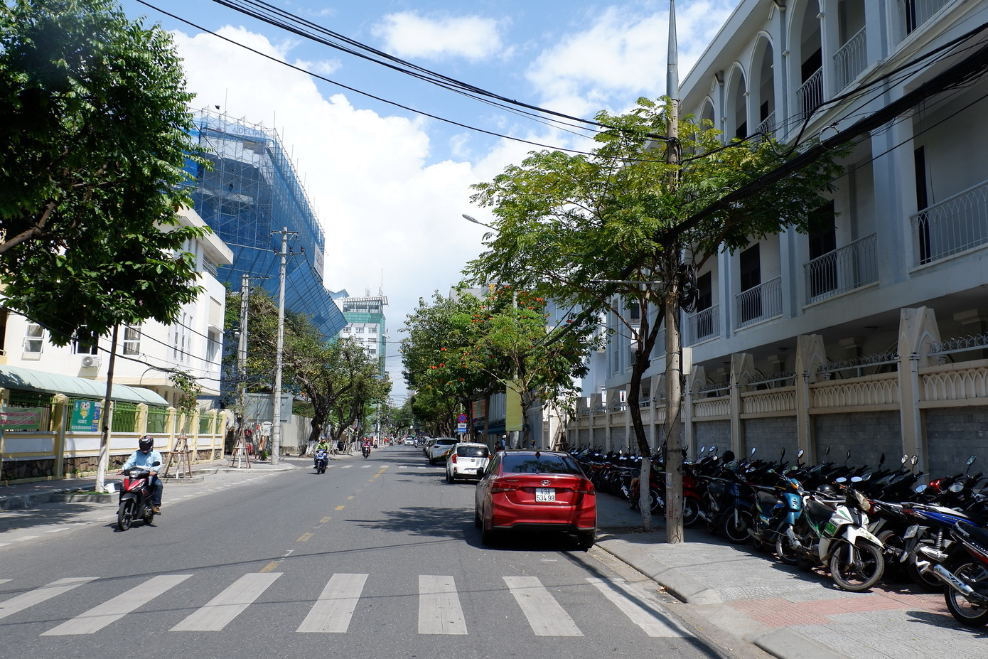 Tiệm ăn, nhà hàng 'Phố người Hàn' ở Đà Nẵng vắng hoe ảnh 3