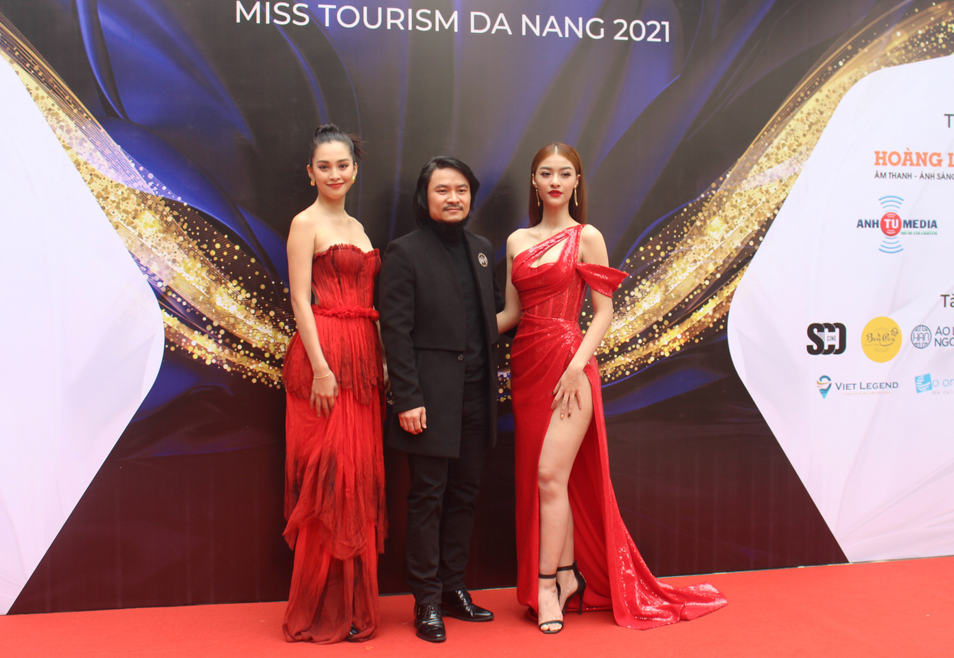 Tiểu Vy, Kiều Loan 'cầm cân nảy mực' Hoa khôi Du lịch Đà Nẵng 2021 ảnh 3