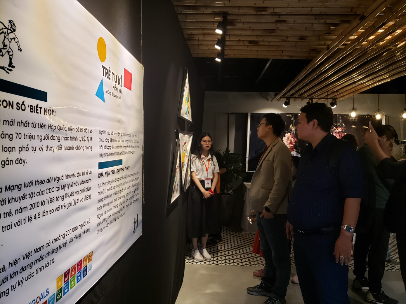 Triển lãm nghệ thuật đầu tiên về hội chứng phổ tự kỷ ở Đà Nẵng ảnh 1