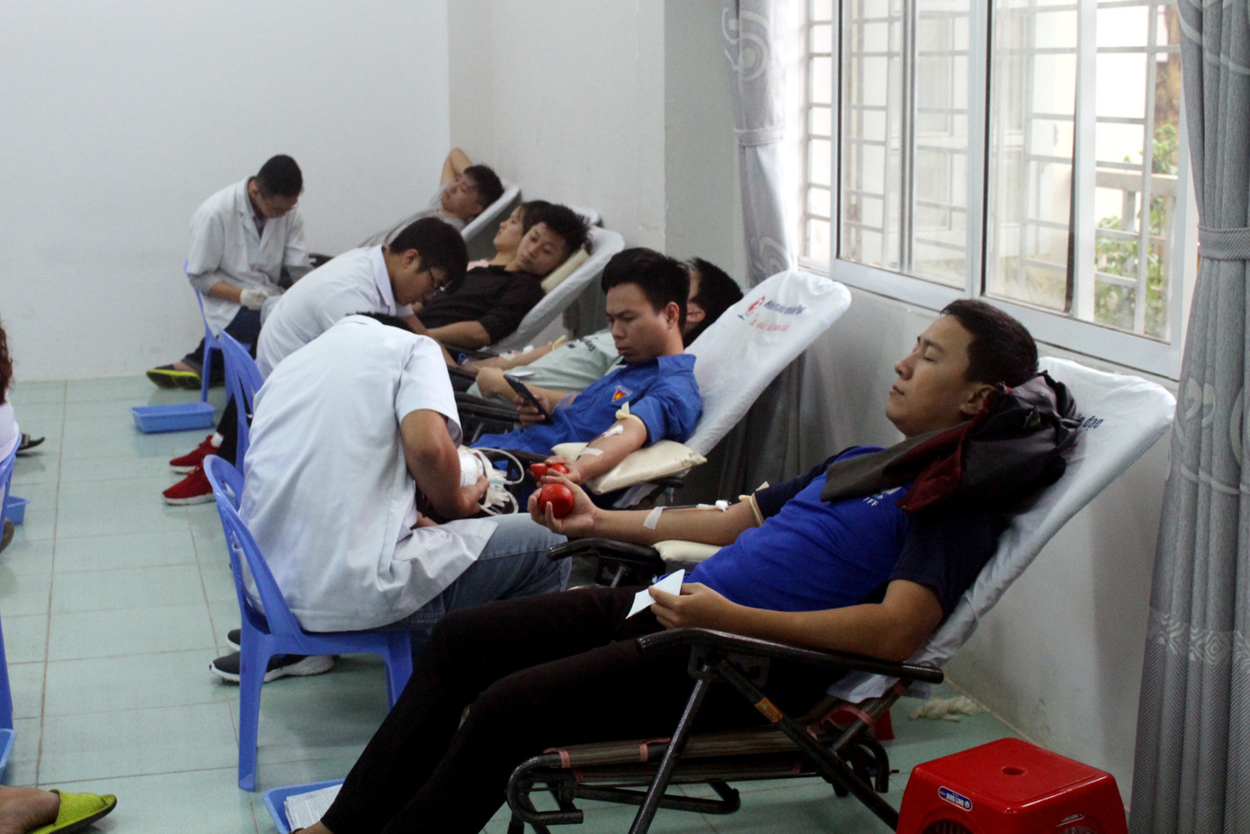 Sôi động Chủ nhật Đỏ tại ĐH Bách khoa Đà Nẵng ảnh 7