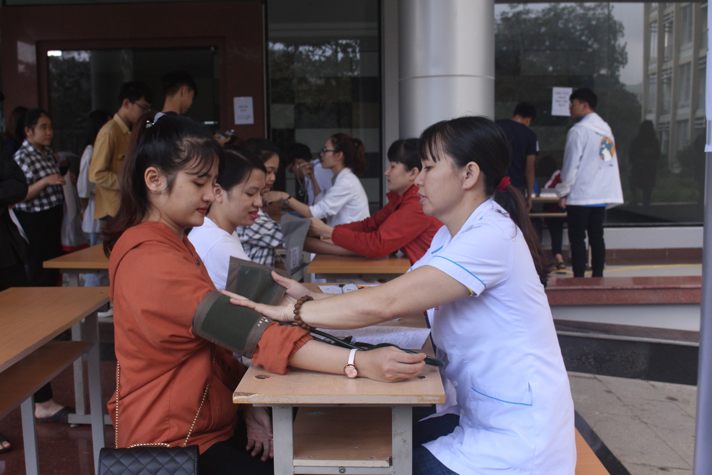 Sôi động Chủ nhật Đỏ tại ĐH Bách khoa Đà Nẵng ảnh 5