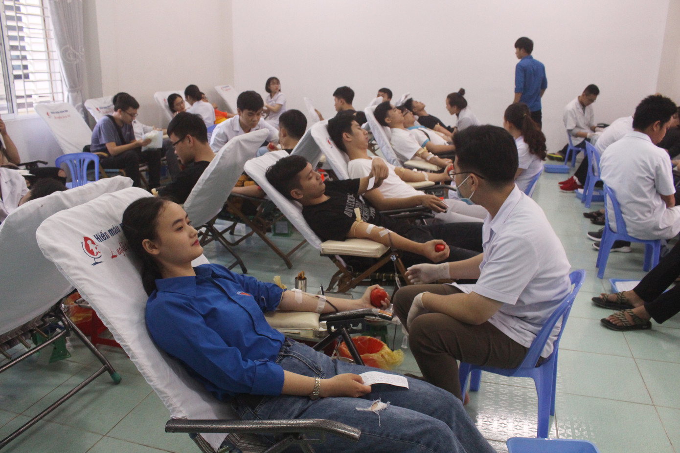 Sôi động Chủ nhật Đỏ tại ĐH Bách khoa Đà Nẵng ảnh 6