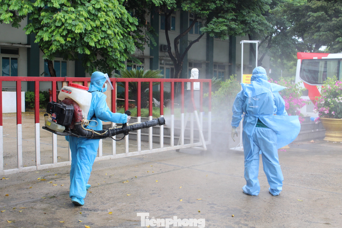 Bệnh viện dã chiến Hòa Vang chia lửa với Bệnh viện Đà Nẵng chống COVID-19 ảnh 12