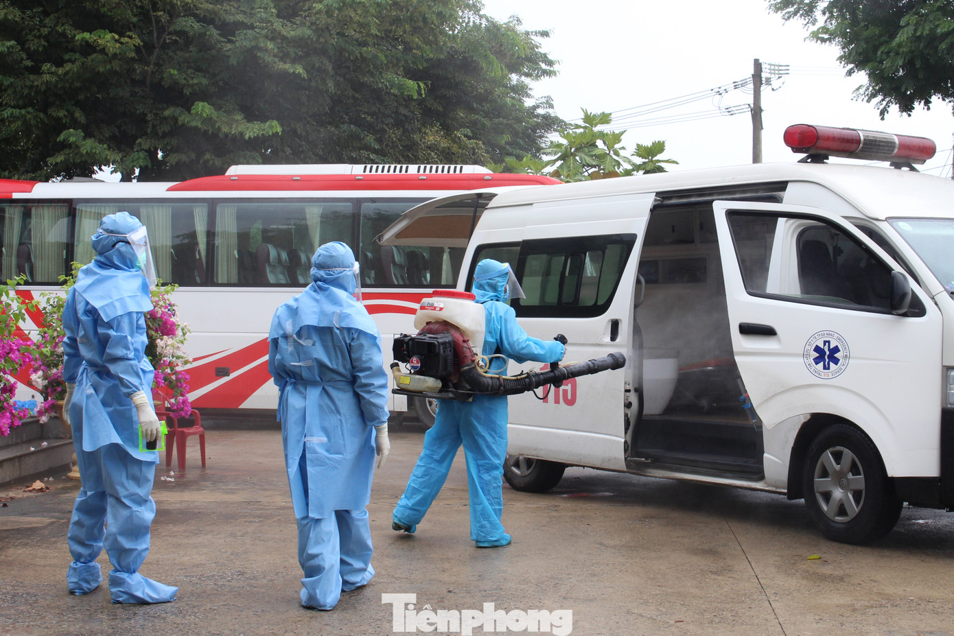 Bệnh viện dã chiến Hòa Vang chia lửa với Bệnh viện Đà Nẵng chống COVID-19 ảnh 14