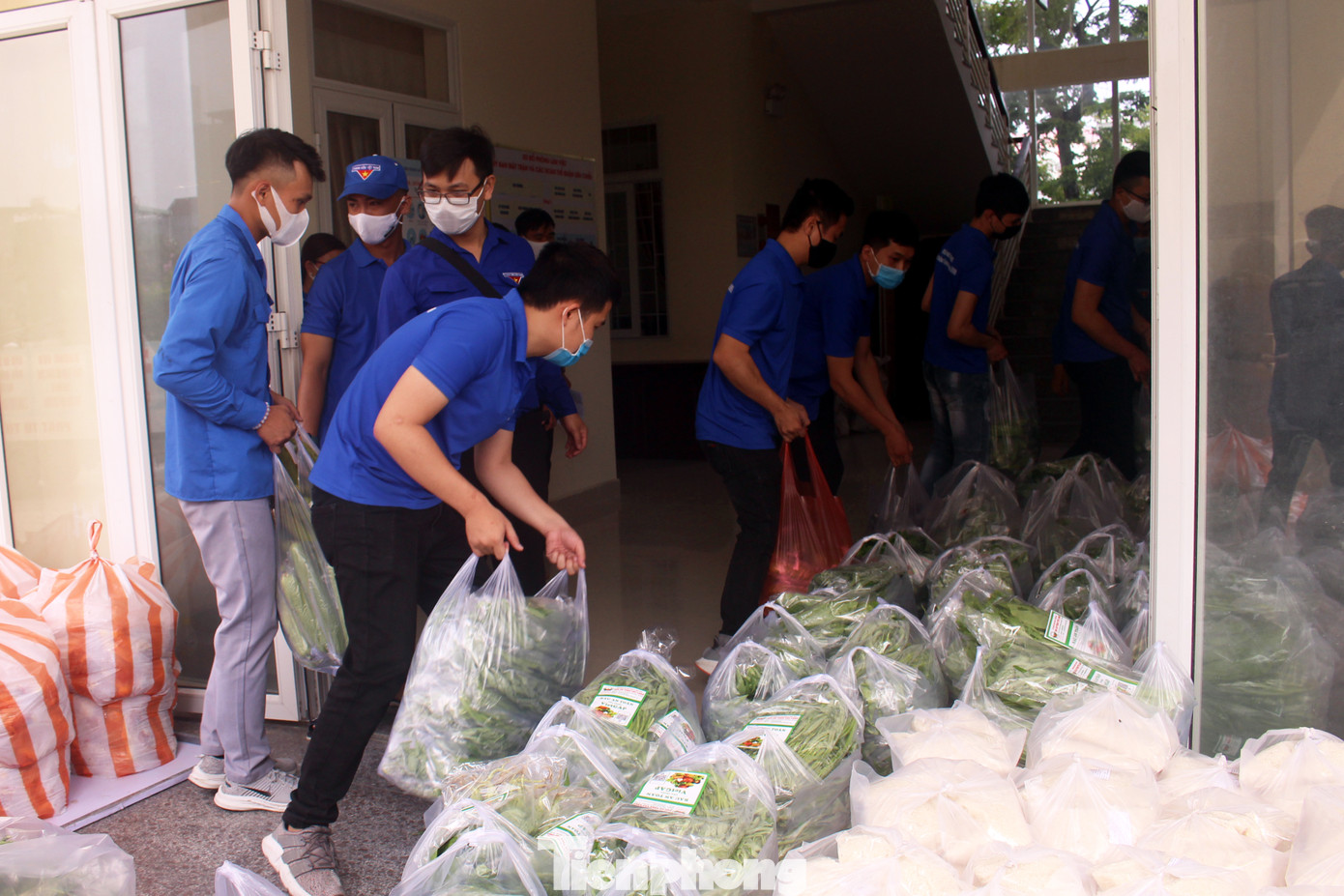 “Triệu bữa cơm” đến với người khó ở Đà thành ảnh 2