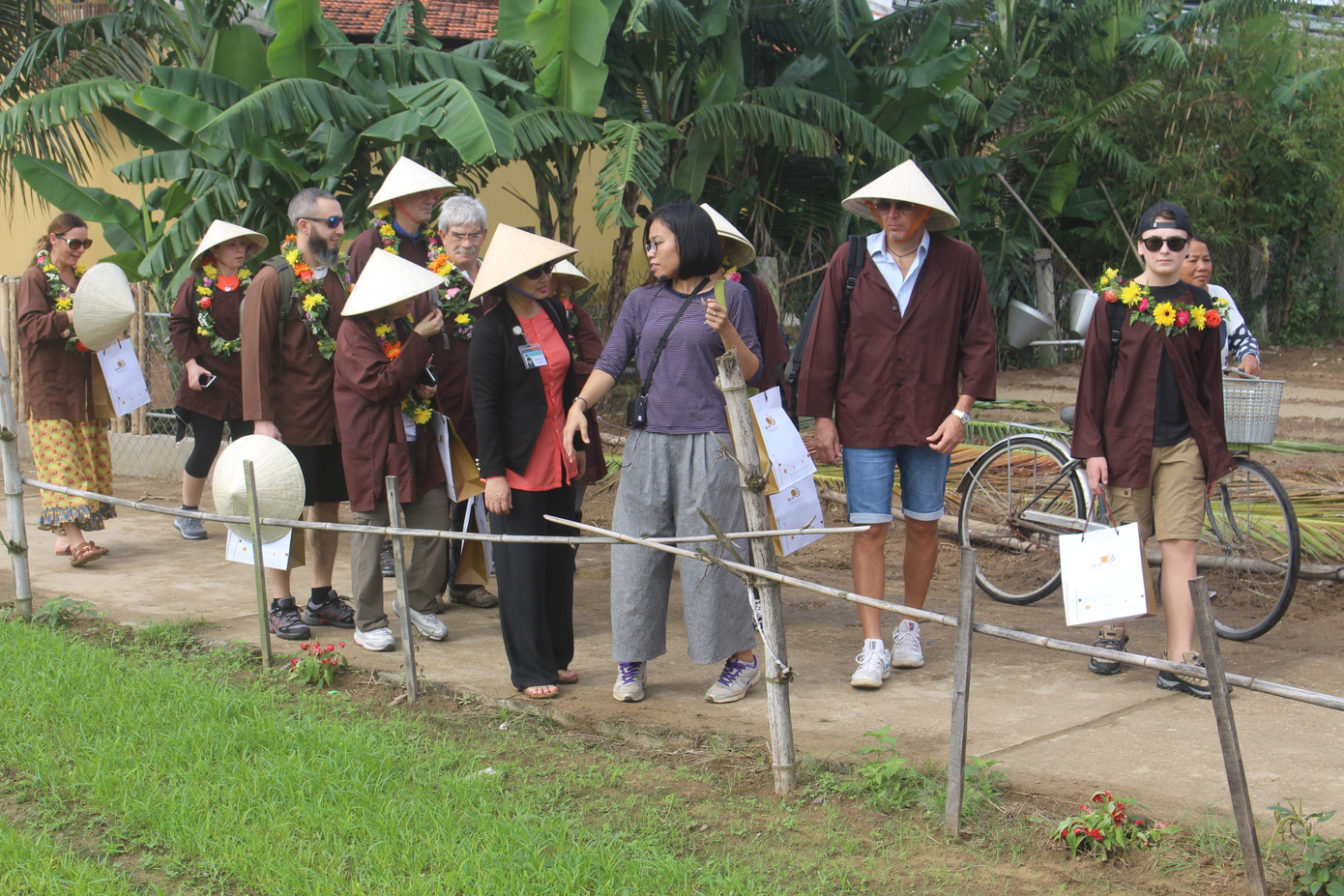 Đón đoàn khách đầu tiên xông đất Hội An năm 2020 ảnh 5