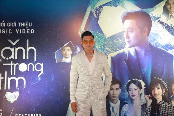 Quang Vinh tung MV “Lạnh Từ Trong Tim“: Nơi hội tụ nhiều cung bậc cảm xúc của tình yêu ảnh 6