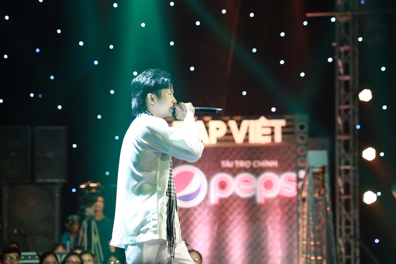 Rap Việt tập 2: Giải mã tiết mục của Ricky Star - thí sinh đầu tiên nhận được 4 “nón vàng” ảnh 2