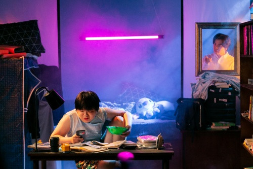 MV “Toán Lý Hóa” Trịnh Thăng Bình ra mắt dành tặng riêng cho các sĩ tử đúng dịp mùa thi ảnh 1