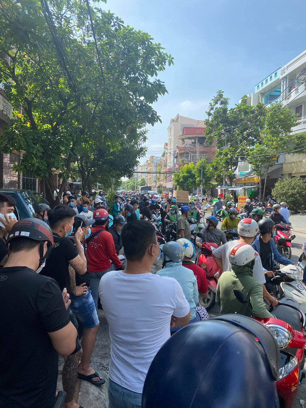 Loạt sao Việt mang “món quà” bất ngờ đến gặp nam gymer xúc phạm vợ chồng nghệ sĩ Chí Tài ảnh 1