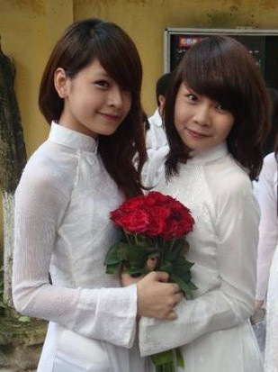 Loạt ảnh sao Việt thời trung học: Sơn Tùng đẹp trai siêu cấp, Quân A.P mũm mĩm dễ thương ảnh 4