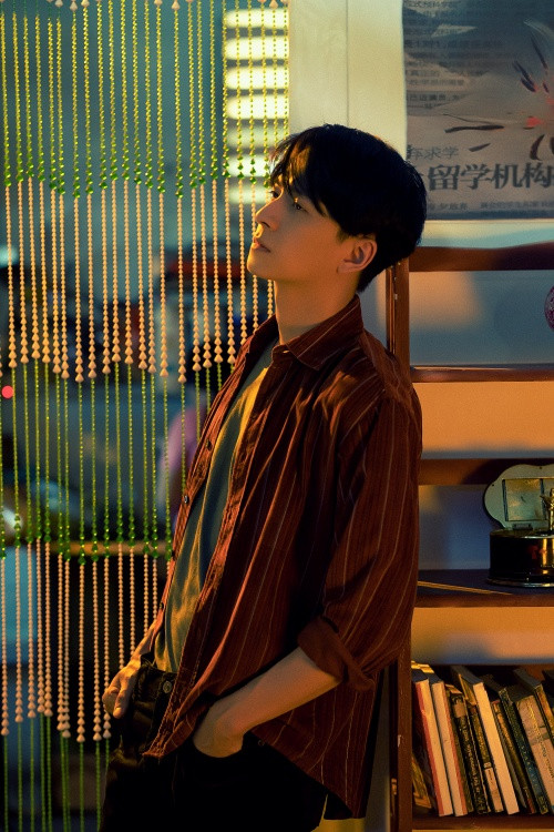 Teaser MV mới của Ngô Kiến Huy “sặc mùi drama” về chuyện tình tay ba ảnh 4