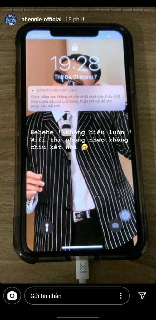 Sơn Tùng M-TP còn chần chờ gì mà chưa trao huy hiệu "fan cứng" cho Hoa hậu H'Hen Niê ảnh 1