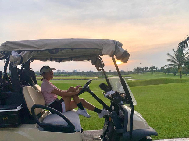 Dàn mỹ nhân V-Biz nhập hội chơi golf đọ sắc vóc thần thái đầy “chanh sả” ảnh 9
