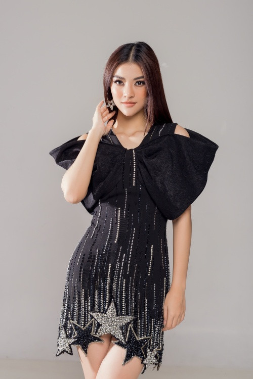 Pháo dùng khăn làm áo, HIEUTHUHAI gây thương nhớ vì “giao diện” quá điển trai ảnh 12