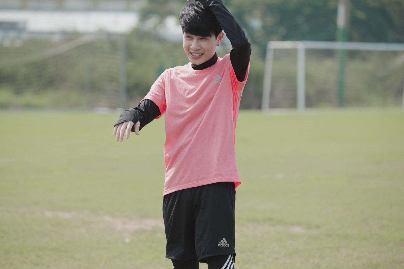 Tập luyện nghiêm túc trên sân cỏ, Jack “đốn tim” nhà Đóm bởi biểu cảm siêu đáng yêu ảnh 2