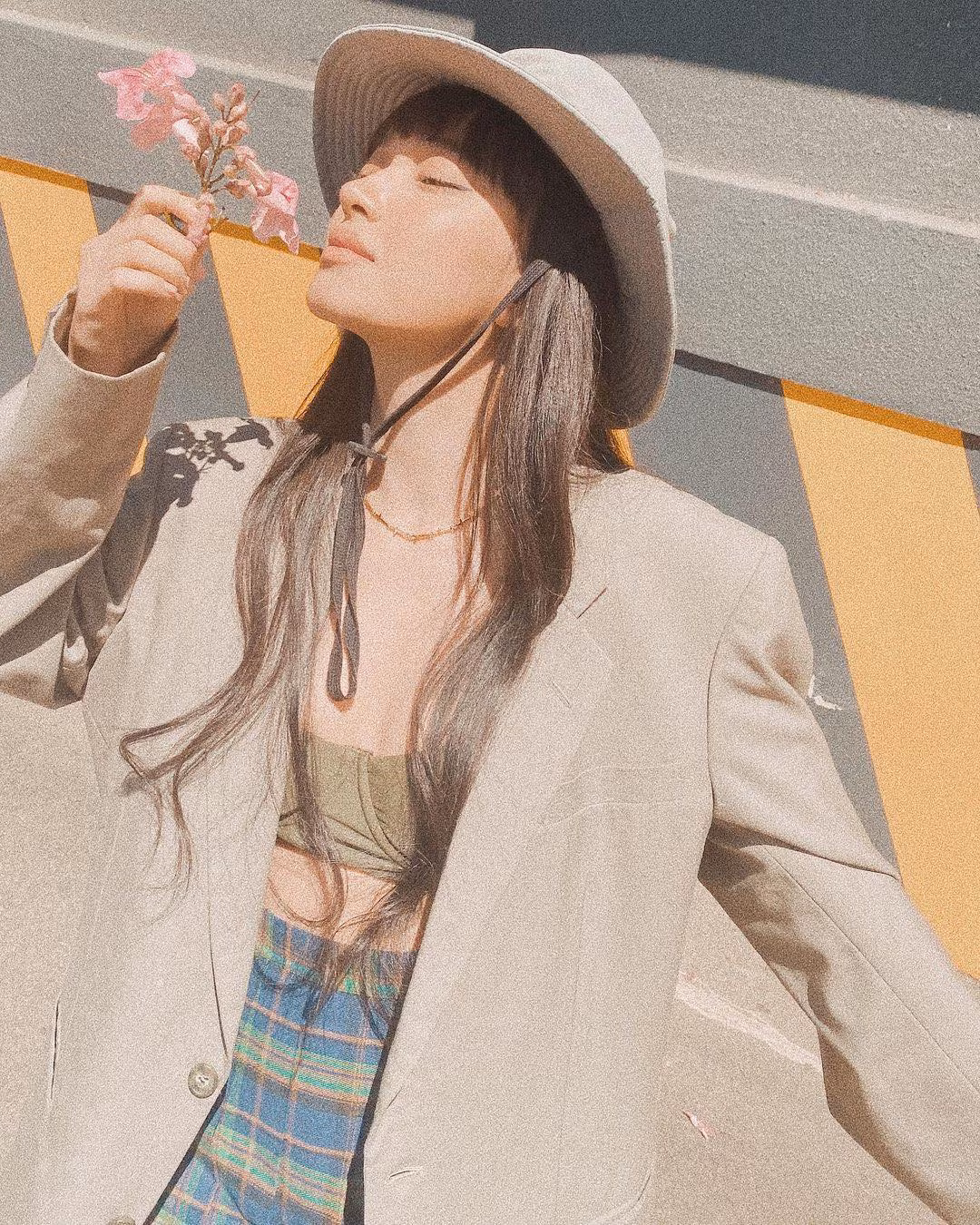 Châu Bùi: Không phải bình hoa di động, chỉ biết chăm chút bề ngoài ​ ảnh 1