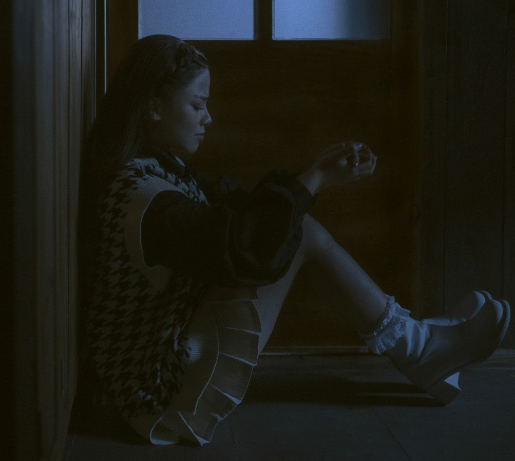 Dương Hoàng Yến, Quân A.P hé lộ chuyện tình trái ngang đẫm nước mắt trong MV mới ảnh 3