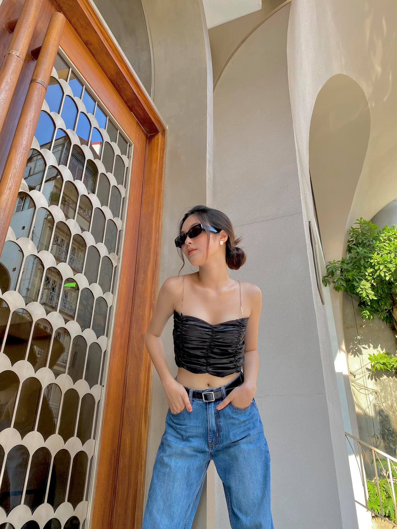 Nữ chính MV “Hoa Hải Đường” có vẻ ngoài gây thương nhớ, thân hình quyến rũ bất ngờ ảnh 4