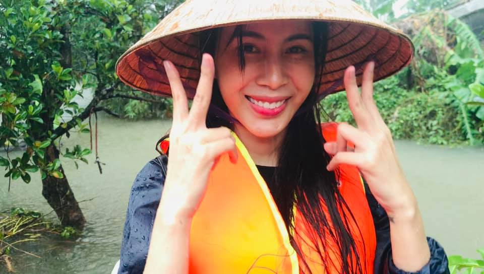 Thủy Tiên nói về việc đi cứu trợ miền Trung: “Đã làm thì không sợ, đã sợ thì không làm“ ảnh 4