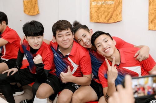 Jack ủng hộ đồng bào miền Trung 250 triệu đồng, ghi bàn chiến thắng đội Quang Hải ảnh 3