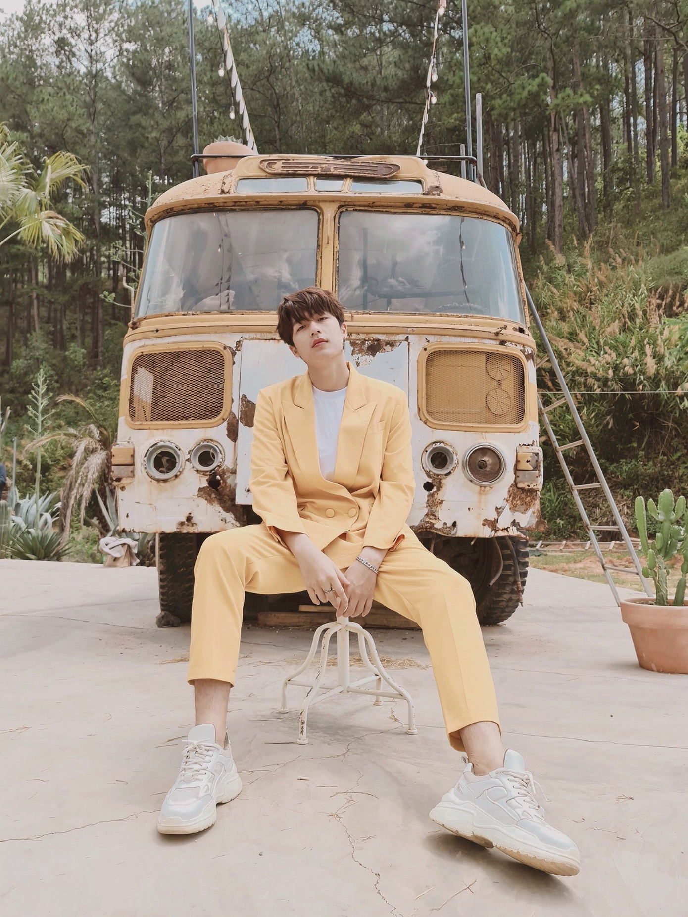 Quốc Anh thoát khỏi tạo hình thư sinh ngày nào, lộ diện vẻ ngoài lịch lãm trưởng thành ảnh 2