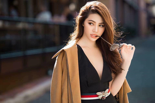 Người đẹp sinh năm 1997 đang được dư luận đặc biệt quan tâm. (Ảnh: Tổng hợp) Trước khi khóa Facebook, Jolie Nguyễn từng vướng nhiều thị phi khi tham gia showbiz ảnh 4