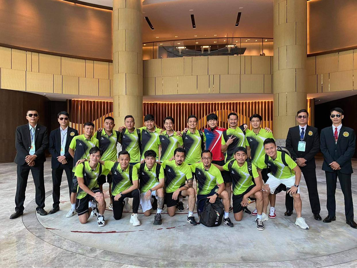 Jack ủng hộ đồng bào miền Trung 250 triệu đồng, ghi bàn chiến thắng đội Quang Hải ảnh 1