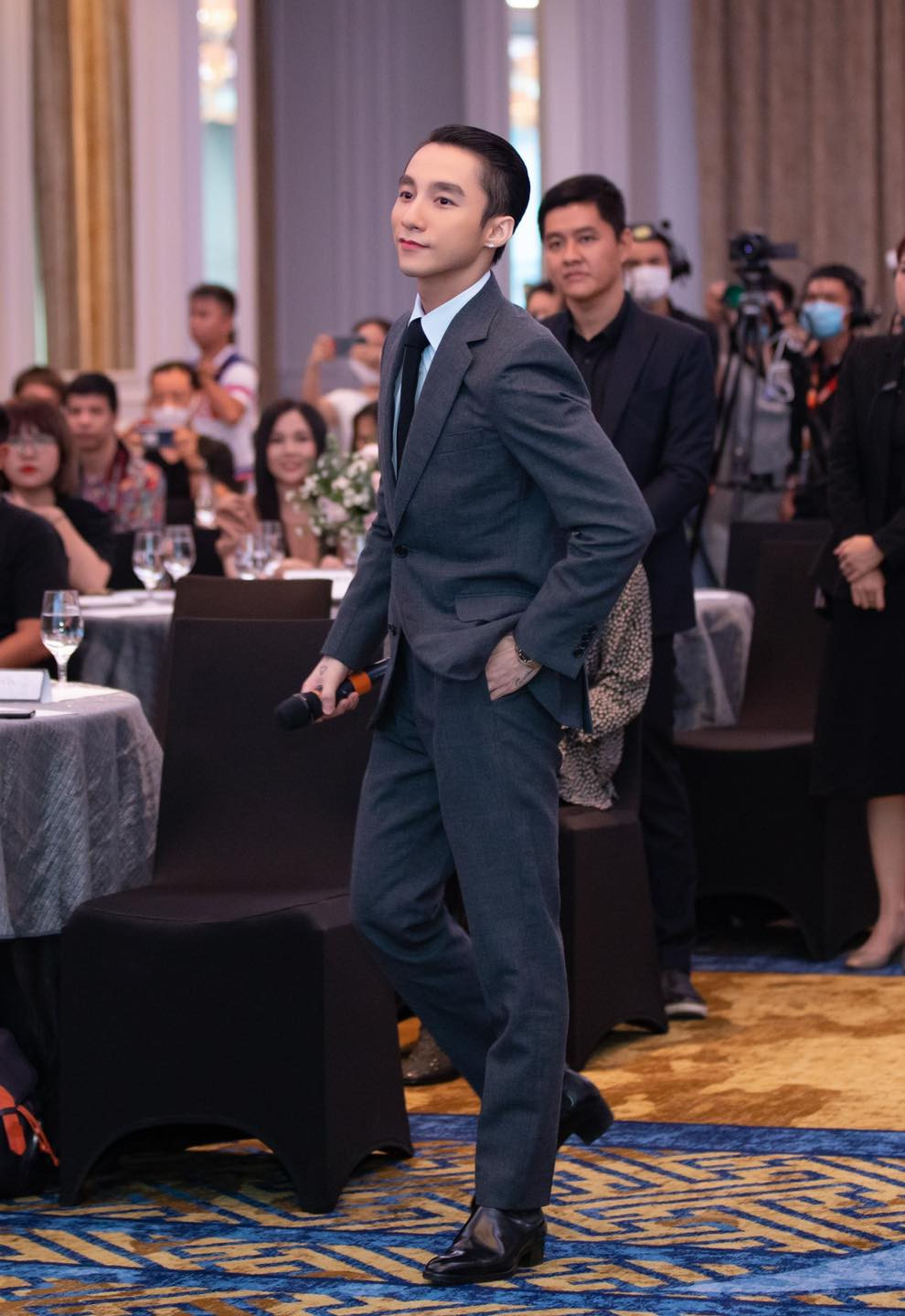 Sơn Tùng M-TP ra mắt truyện tranh cung đấu lấy cảm hứng từ MV “Lạc Trôi“ ảnh 5