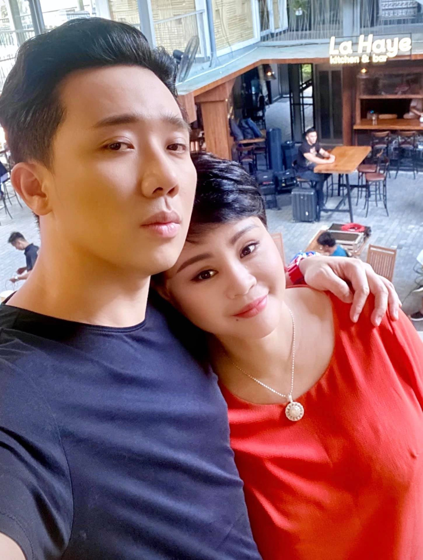 Hai người phụ nữ nào khiến MC hoạt ngôn như Trấn Thành cũng phải “hạn hán lời“? ảnh 3