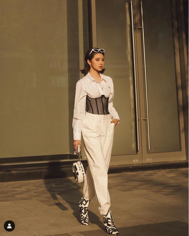 Gia đình cô có truyền thông kinh doanh và sang Úc định cư từ năm Jolie 7 tuổi. (Ảnh: Tổng hợp) Trước khi khóa Facebook, Jolie Nguyễn từng vướng nhiều thị phi khi tham gia showbiz ảnh 1