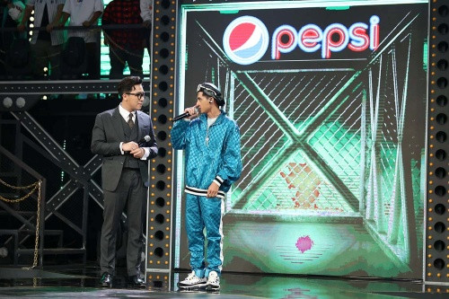 Lộ diện thêm “hit maker” và thí sinh nữ đầu tiên ở “Rap Việt” với thành tích đáng dè chừng ảnh 2