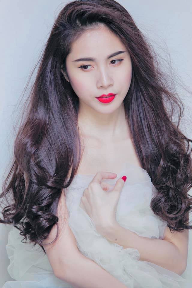 Sao Việt 24H: Trấn Thành hội ngộ anh em “Rap Việt”, Thủy Tiên giúp đỡ cụ bà xây lại nhà ảnh 4