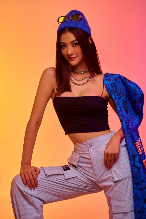 Pháo dùng khăn làm áo, HIEUTHUHAI gây thương nhớ vì “giao diện” quá điển trai ảnh 20