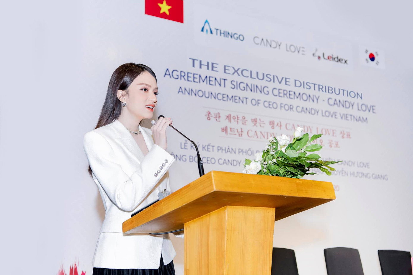 Dàn mỹ nhân V-Biz chuẩn “con nhà người ta”, khẳng định tài sắc vẹn toàn là có thật ảnh 4