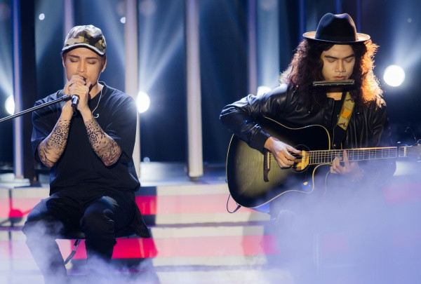 Phạm Việt Thắng tiếp tục giữ phong độ khi hóa thân thành nam ca sĩ trẻ nổi tiếng Justin Bieber. Gương mặt thân quen: Hotboy TikTok Hải Đăng Doo diện váy 2 dây hóa thân thành Bích Phương ảnh 8