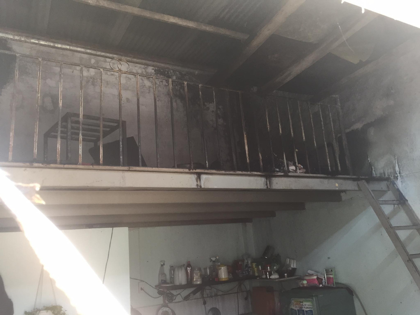 Cuốn sổ trĩu nặng tâm sự của nạn nhân tử vong trong vụ cháy nhà ở Sài Gòn ảnh 1