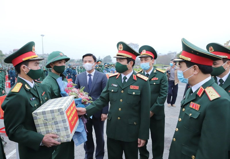 Ba bóng hồng cùng huyện ở Sóc Trăng tình nguyện nhập ngũ ảnh 10 Ba bóng hồng cùng huyện ở Sóc Trăng tình nguyện nhập ngũ ảnh 10