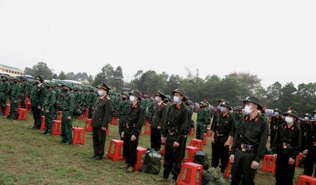 Tân binh các tỉnh thành náo nức lên đường nhập ngũ ảnh 5