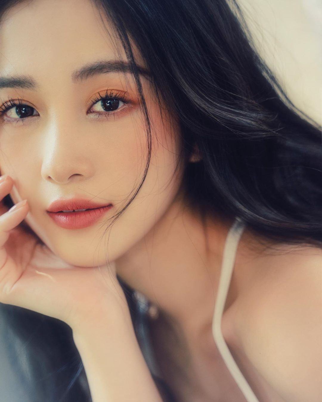 Jun Vũ nóng bỏng, tròn đầy trong bộ ảnh đồ ngủ ‘không nội y’ ảnh 6