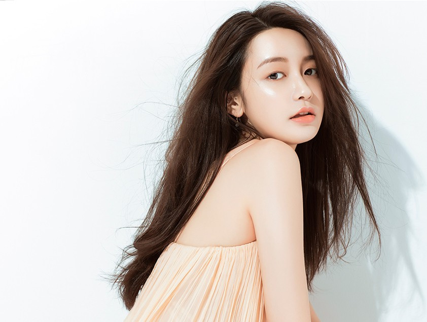 Mỹ nhân bị tố cặp kè chủ tịch Taobao là ‘huyền thoại thương mại điện tử’ ảnh 3