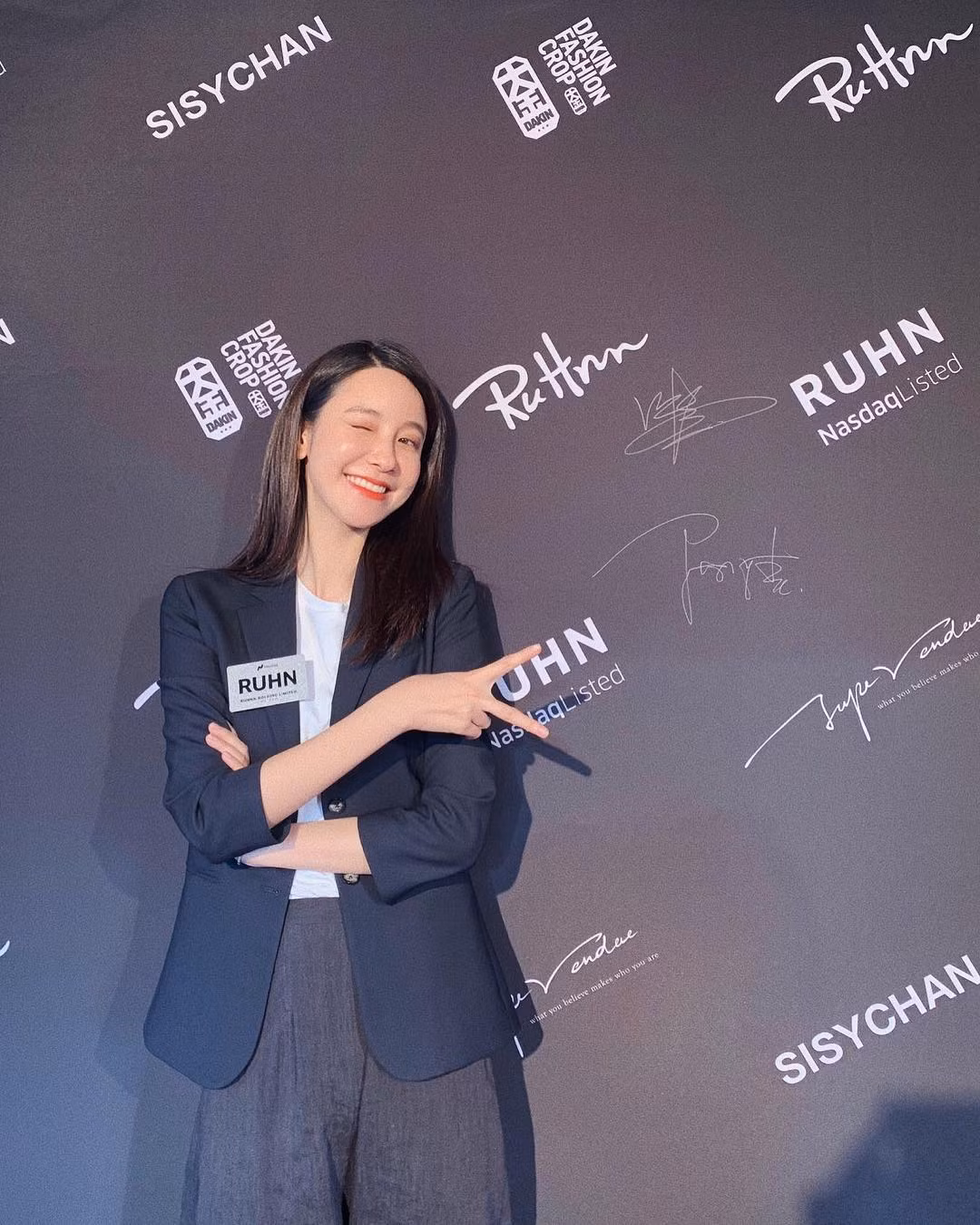 Mỹ nhân bị tố cặp kè chủ tịch Taobao là ‘huyền thoại thương mại điện tử’ ảnh 6