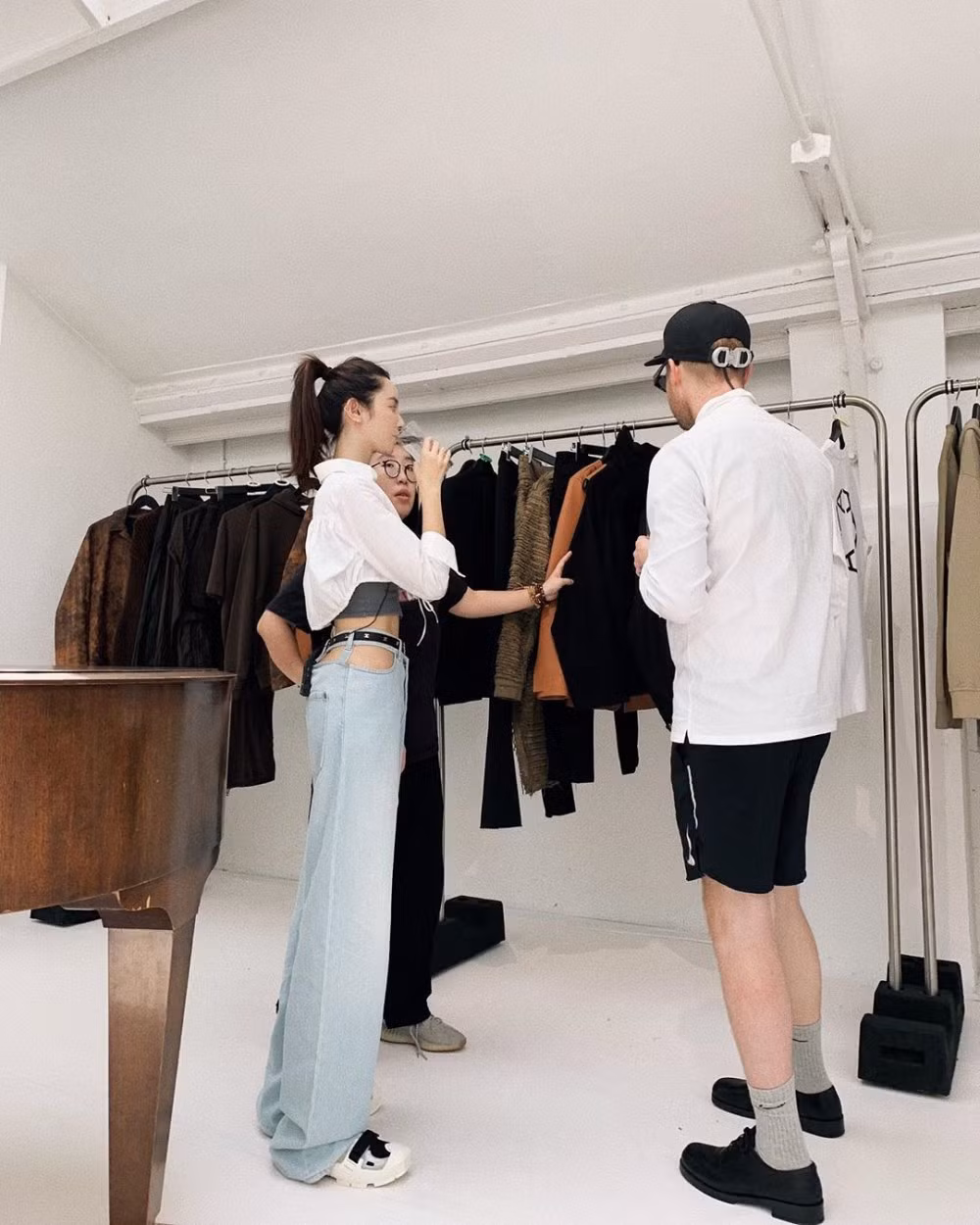 Mỹ nhân bị tố cặp kè chủ tịch Taobao là ‘huyền thoại thương mại điện tử’ ảnh 8