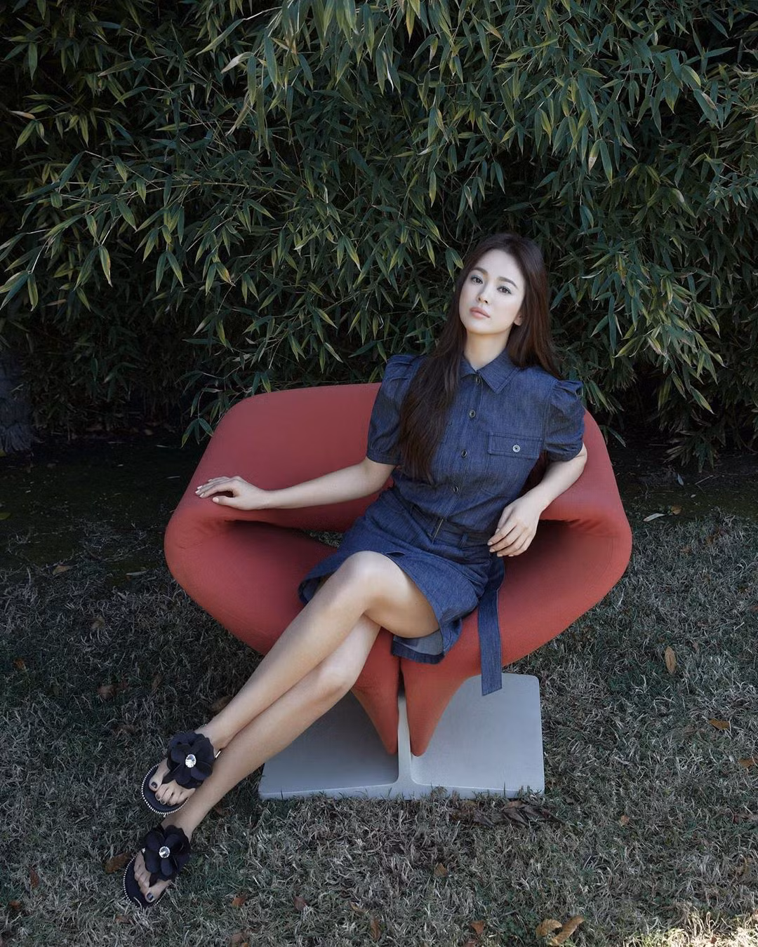 Song Hye Kyo tung ảnh nhan sắc hậu trường khác lạ gây tranh cãi ảnh 3