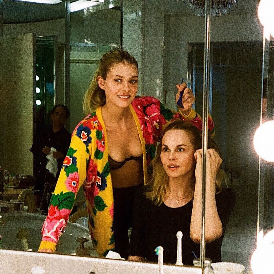 Bạn gái Brooklyn có gia thế 'khủng': Bố tỷ phú, tài sản gấp nhiều lần David Beckham ảnh 5