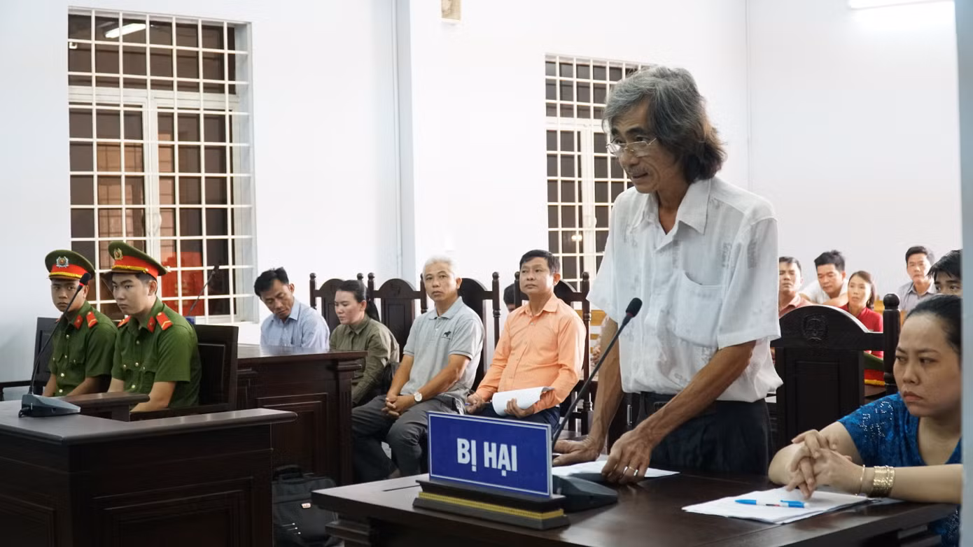 Tài xế 'xe điên' tông 5 người chết bị tuyên 14 năm tù ảnh 1