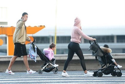 Ronaldo được bạn gái xinh đẹp cắt tóc tại nhà mùa dịch COVID-19 ảnh 9