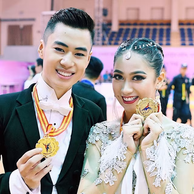 Chuyện tình thanh xuân ngọt ngào của cặp đôi Á quân SEA Games ảnh 2