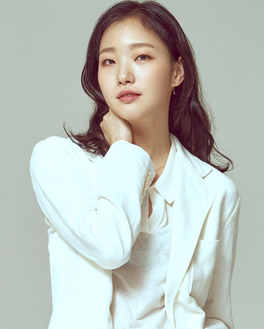 Ba cô gái trong 'bộ tam một mí' xứ Hàn đang khiến giới trẻ mê mẩn là ai? ảnh 2