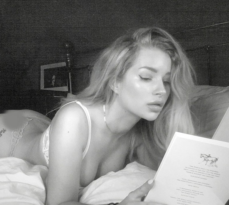 Em gái 9x của siêu mẫu Kate Moss tung loạt ảnh siêu gợi cảm ảnh 1